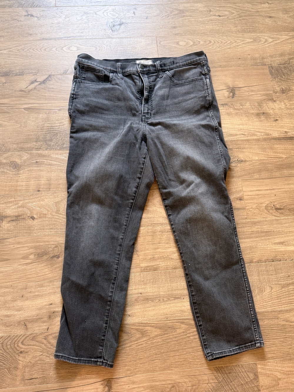 Madewell Roadtripper Stovepipe Washed jeans in washed Black- size 32